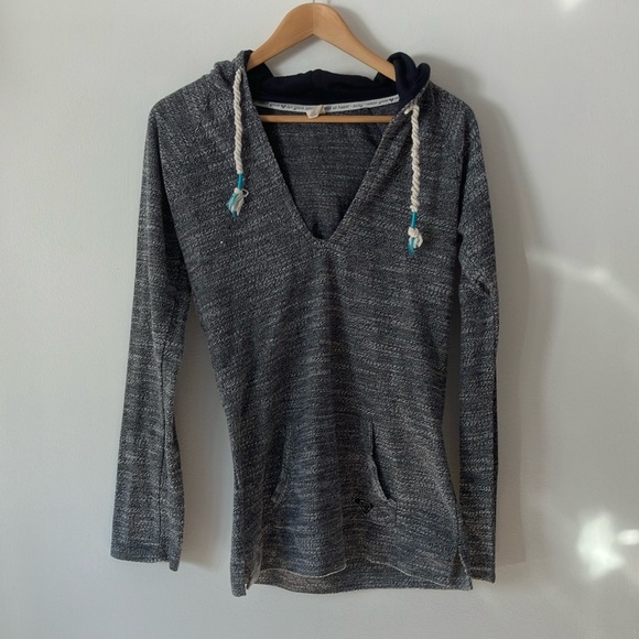 Roxy wild and free poncho hoodie sz L Heathered navy  Long Sleeve - Picture 1 of 10